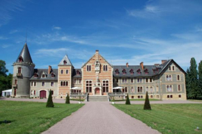  Château de Béguin  Люрси Левис